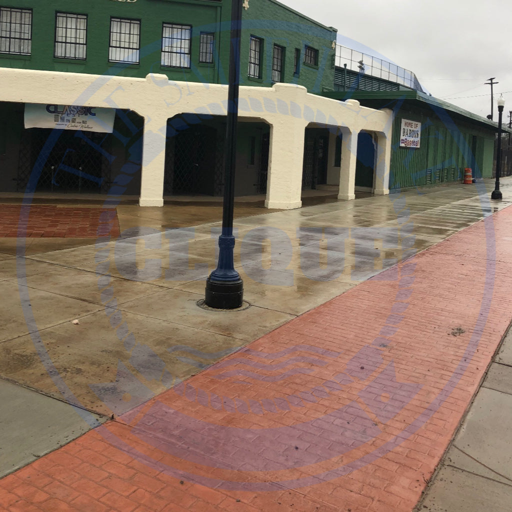 DECORATIVE CONCRETE SERVICES - Designer Investment